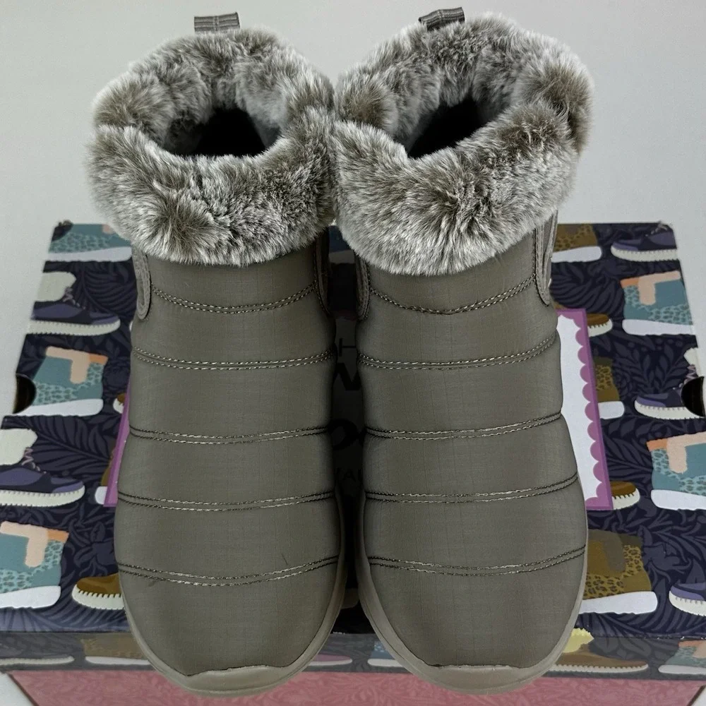 Skechers Women's Go Walk Air Cooled Goga Mat Boots with Faux Fur taupe Size 9